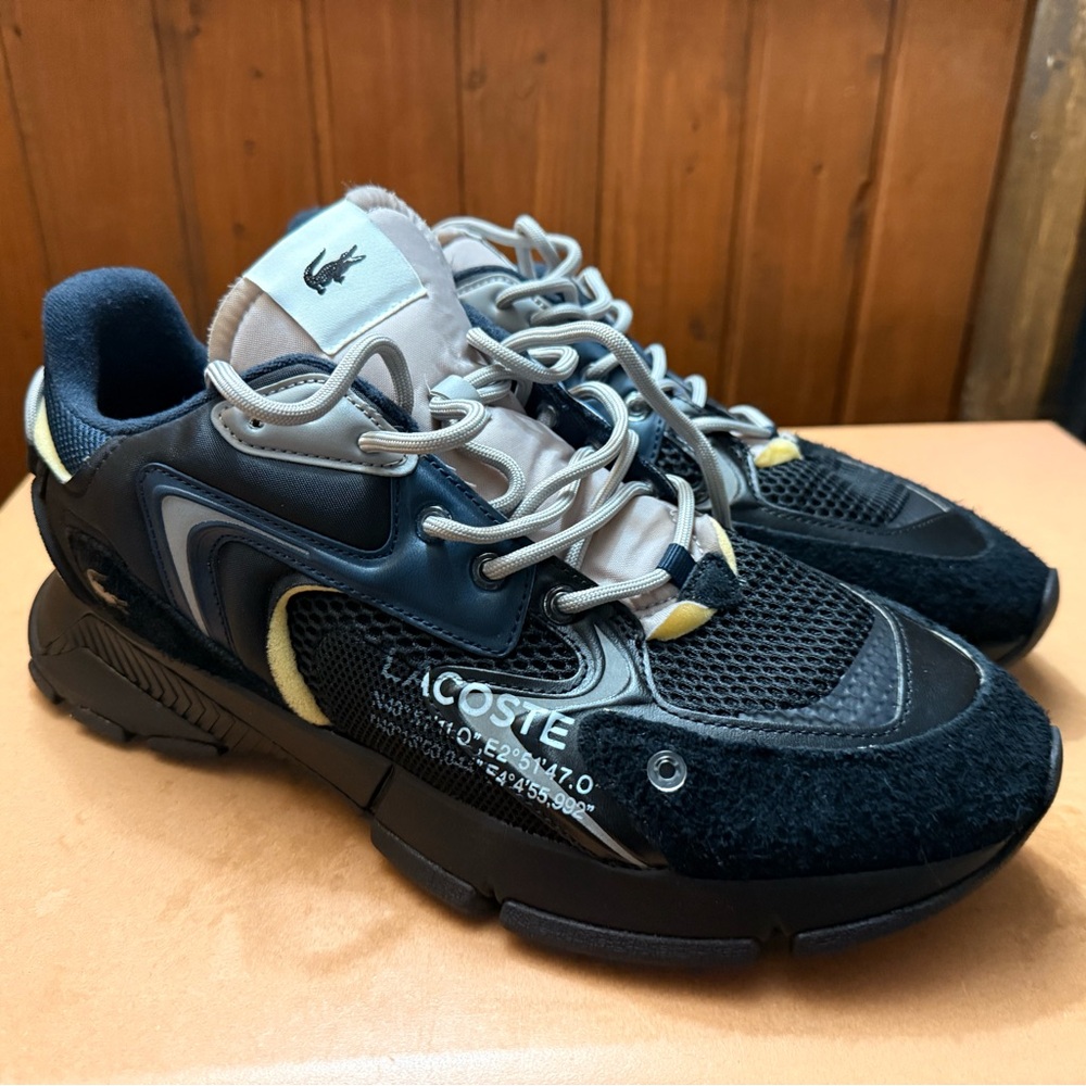 Lacoste sneakers (brand new)